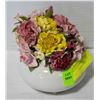 Image 1 : PORCELAIN METAL FLOWER DISPLAY