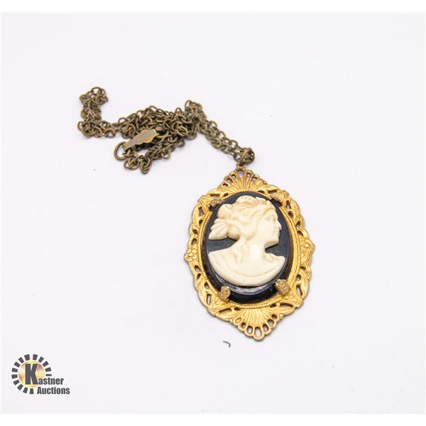 VINTAGE CAMEO PENDANT W CHAIN