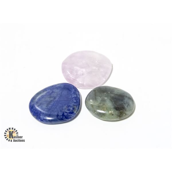 VARIOUS LOT OF COLLECTORS GEMSTONES, 358CTS