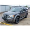 Image 1 : 2010 FORD ESCAPE AWD SUV