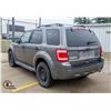 Image 7 : 2010 FORD ESCAPE AWD SUV