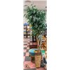 Image 1 : LARGE FAUX POTTED TREE