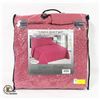 Image 1 : NEW QUEEN 3 PIECE QUILT SET