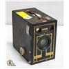 Image 1 : VINTAGE BROWNIE SIX-16 CAMERA