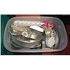 Image 1 : TOTE OF CAKE PANS