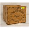 Image 1 : VINTAGE "CANADIAN BUTTER" BOX 13"X13"X12"