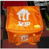 Image 1 : SKIP THE DISHES INSULATED DELIVERY BAG LG
