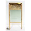 Image 1 : VINTAGE CANADA ECONOMY WOOD & GLASS
