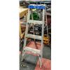 Image 1 : PAINTERS LADDER 4FT