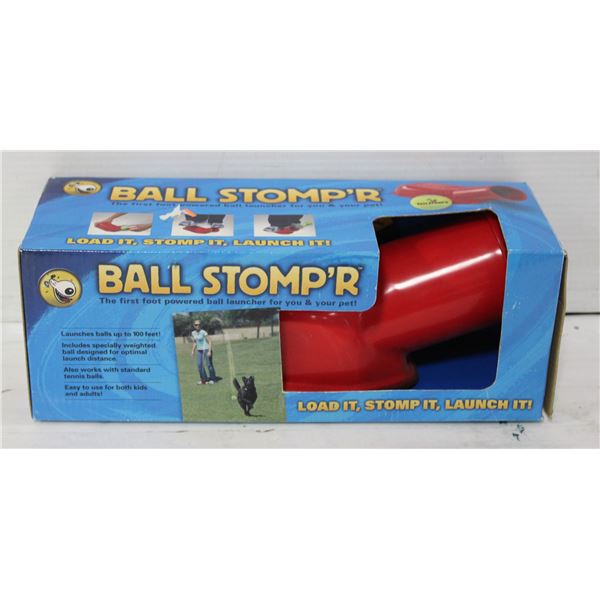 NEW DOG FETCH BALL STOMPER