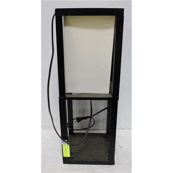 BLACK TABLE LAMP