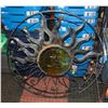 Image 1 : LARGE METAL DISPLAY PIECE