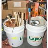Image 1 : 2 BUCKETS OF GARAGE SUPPLIES