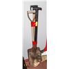 Image 1 : 2 SPADES AND ONE SCOOP SHOVEL