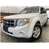 Image 1 : A5 -- 2009 FORD ESCAPE WHITE 287644 KMS