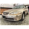Image 2 : A10 -- 2002 HONDA ACCORD GOLD 255817 KMS