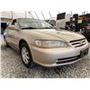 Image 8 : A10 -- 2002 HONDA ACCORD GOLD 255817 KMS