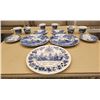 Image 2 : Vintage British Dinner Ware