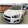 Image 3 : E4 -- 2015 CHEVROLET SONIC, WHITE, 161916 KMS