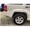 Image 31 : A12I -- 1998 JEEP GRAND CHEROKEE, WHITE, 213989 KMS