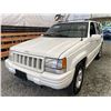 Image 3 : A12I -- 1998 JEEP GRAND CHEROKEE, WHITE, 213989 KMS