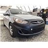 Image 8 : E6 -- 2012 HYUNDAI ACCENT, WHITE, 167426 KMS