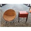 Image 2 : Round Chair and Stools