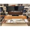 Image 1 : 32" RCA TV AND WALL MOUNT