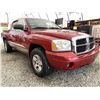 Image 8 : A12J -- 2006 DODGE DAKOTA, RED, 244495 KMS