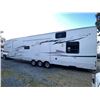 Image 8 : 0B -- 2007 FOREST RIVER CANADIAN SPORT, WHITE 40 FEET