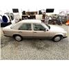 Image 12 : A12I -- 1991 MERCEDES 300 E, GOLD, 266004 KMS