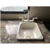 Image 24 : 0G -- 2016 KEYSTONE HIDEOUT, CREAM