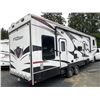 Image 1 : 0F -- 2012 FUZION F2310, WHITE/BLACK