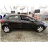 Image 11 : A12O -- 2015 KIA RIO, BLACK, 191198 KMS BANK REPO