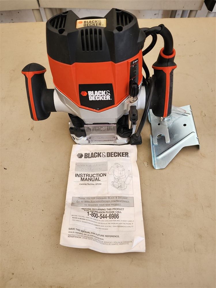 Blackner Router BLACK & DECKER PLUNGE ROUTER