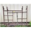 Image 1 : scaffolding sides