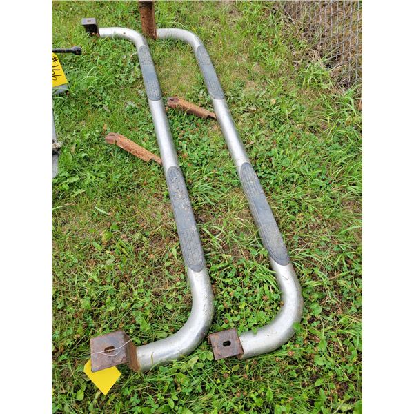truck step sides for 2000-06 chevy, nice shape