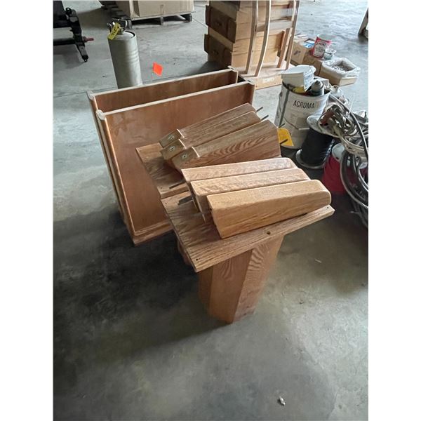 2 oak table pedestals, 6 oak feet, 2 desk legs