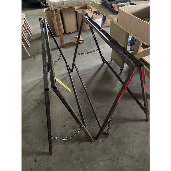 2 metal sawhorses