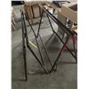 Image 1 : 2 metal sawhorses