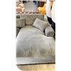 Image 2 : GRAY/BLUE RIBBED FABRIC CORNER COUCH WITH MATCHING PILLOWS (111"W 66"D 28"H)