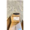 Image 2 : BOX OF 24 HAY BLACK KALEIDO S DESIGN TRAYS