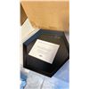 Image 2 : BOX OF 24 HAY BLACK KALEIDO S DESIGN TRAYS