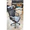 Image 2 : BLACK LEATHER ADJUSTABLE MOBILE OFFICE CHAIR (STYLE 3)