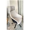 Image 2 : KASURA WHITE LEATHER MOBILE OFFICE CHAIR WITH HEADREST AND BLACK WOODEN ACCENTS