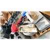 Image 2 : PALLET OF EXTENDABLE SNOW SHOVELS, WINDSHIELD SCRAPERS/BRUSHES, A WASHING MACHINE DRUM AND