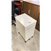Image 2 : 2 WHITE 4 DRAWER MOBILE CABINETS (13.5"W 19.5"D 29.5"H)