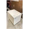 Image 2 : WHITE MOBILE PEDESTAL WITH BUILT IN COMBINATION LOCK