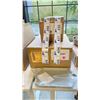Image 2 : BOX OF 12 HAY GREY KALEIDO M DESIGN TRAYS