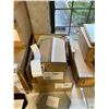Image 2 : BOX OF 12 HAY GREY KALEIDO M DESIGN TRAYS